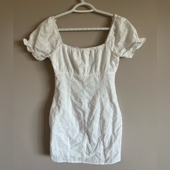 floral detailing white button dress - Picture 2 of 2